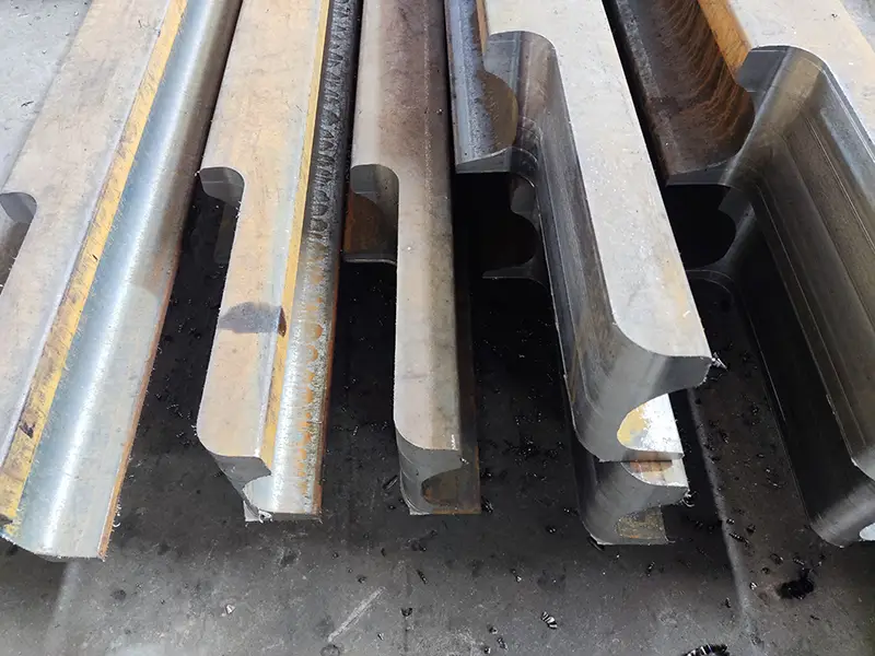 54E3 rail L-shaped joint cutting