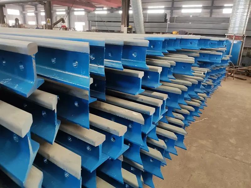 54E3 rail with anti-corrosion coating