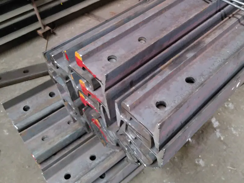 Fishplate hole on 55E1 rail