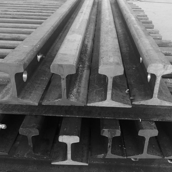 Outdoor stockyard with 54E1AHC rails