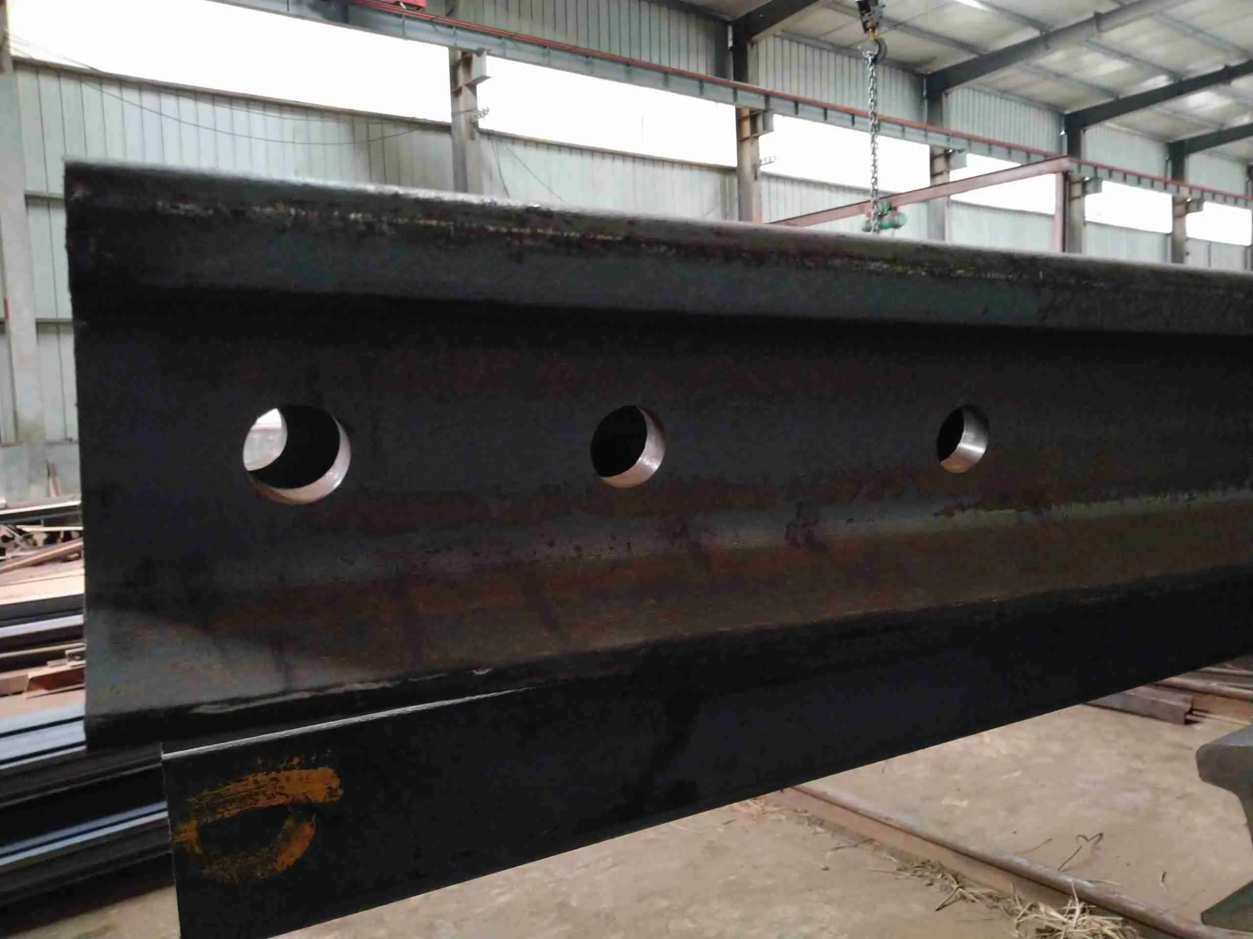 Drilling bolt holes on 50E4 rail for fishplate connection