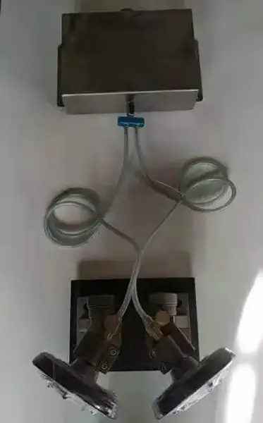 Lubricator pump and wheel close-up