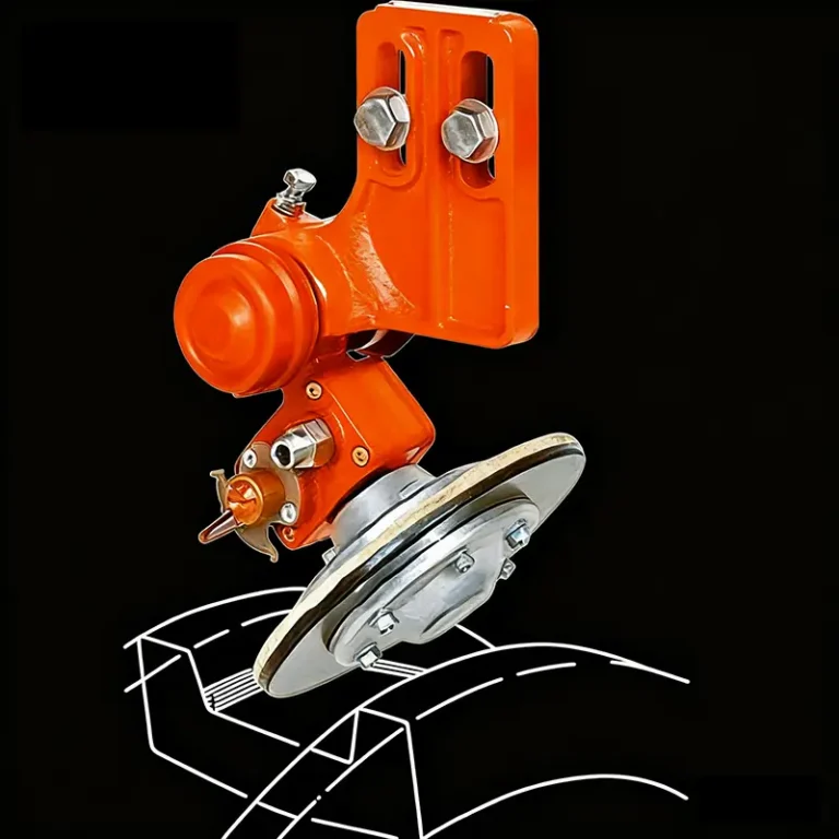 Automatic wheel flange lubrication device