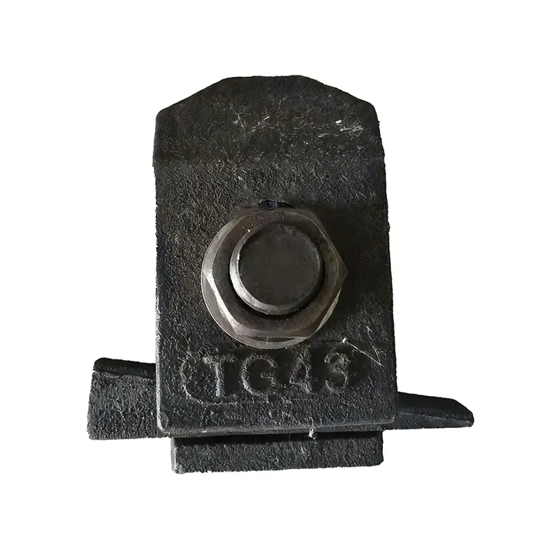 TG43 welded rail clamp for P43 crane rail, showing pressure plate and wedge structure