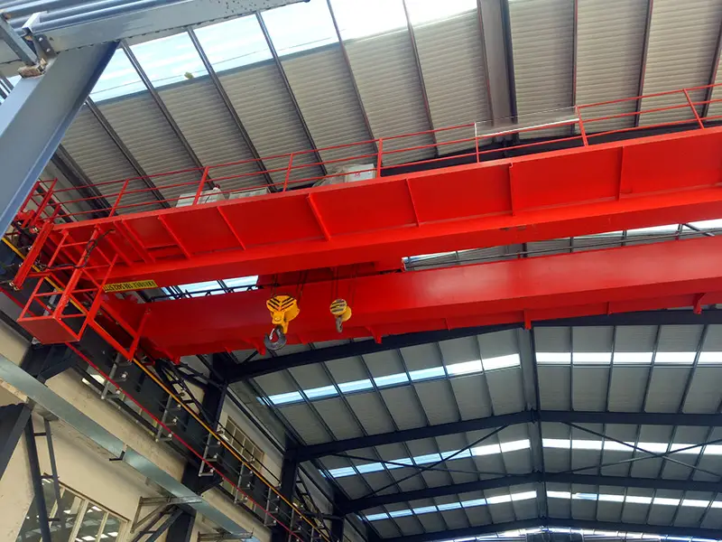 crane rail vibration during heavy-duty crane operation