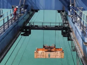 short rail installed in a trolley rail system transition section