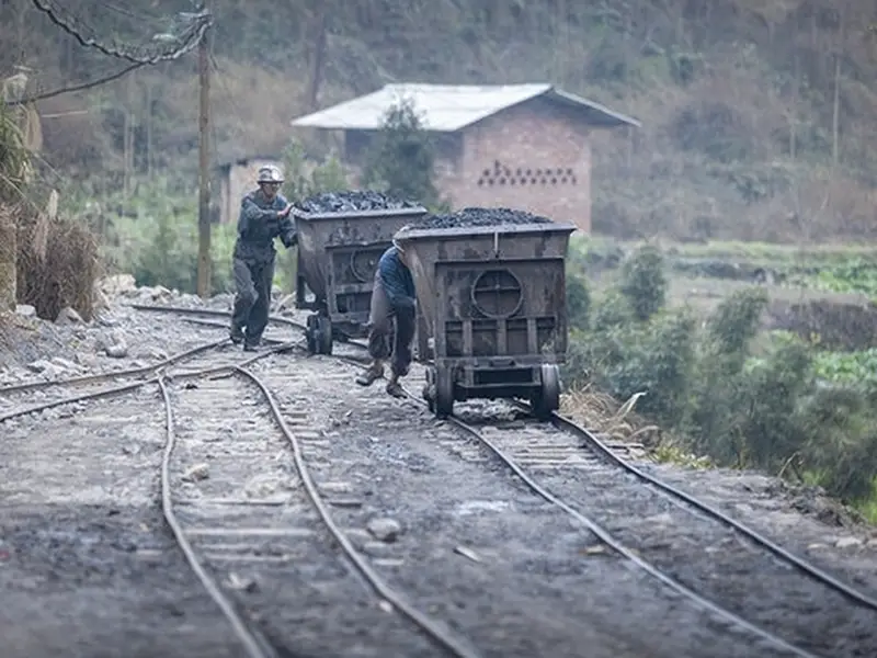 Surface Mining Rail System