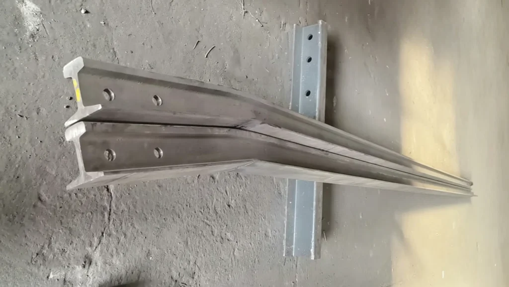 Apron Conveyor Upper Lower Rail Assembly