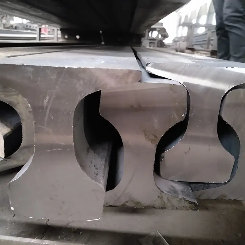 CR73 rail