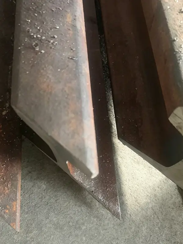 Deburred Rail Ends After Machining