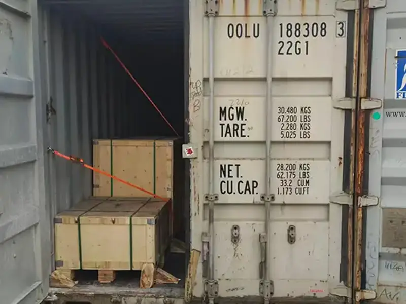 rail and clips are ready for shipment