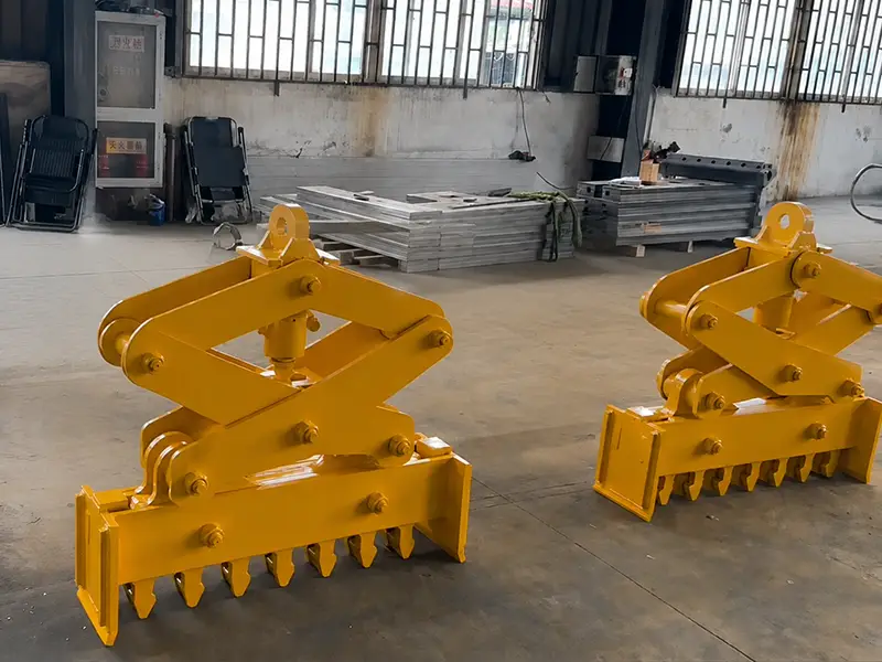 Customized rail handling equipment for long rail lifting