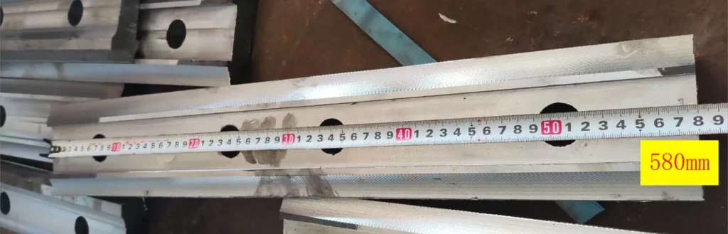 Fishplate length measurement before shipment