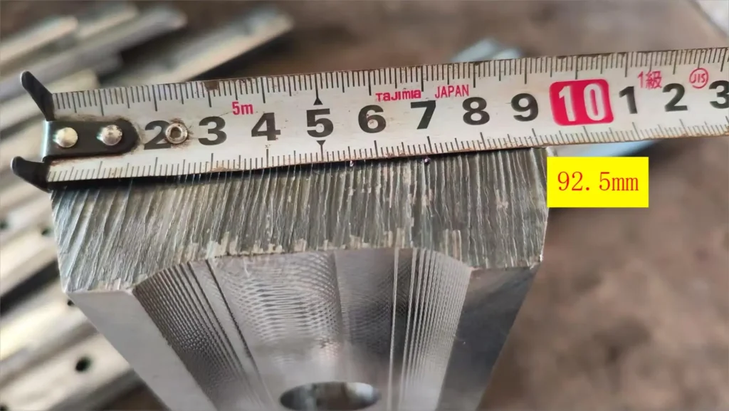 Fishplate width measurement before shipment