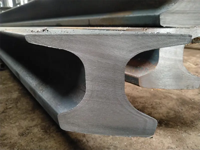 qu70 crane rail