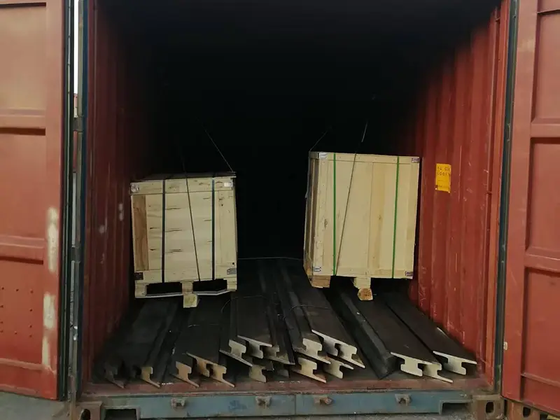 Final Container Loading for A150 Rail