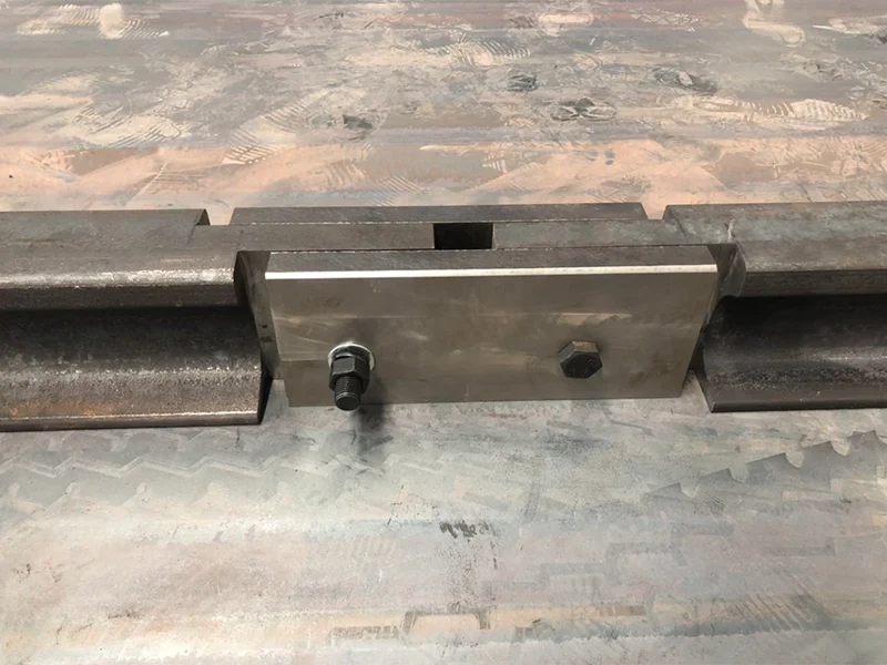 QU70 crane rail expansion joint sample
